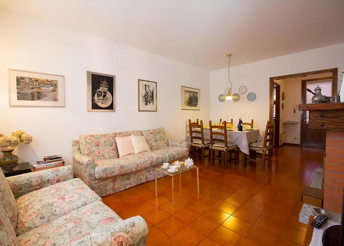 Appartamento Poggio Fiorito Loggetta *