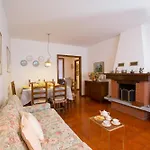 Poggio Fiorito Loggetta Lägenhet