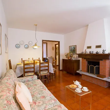 Poggio Fiorito Loggetta Appartement