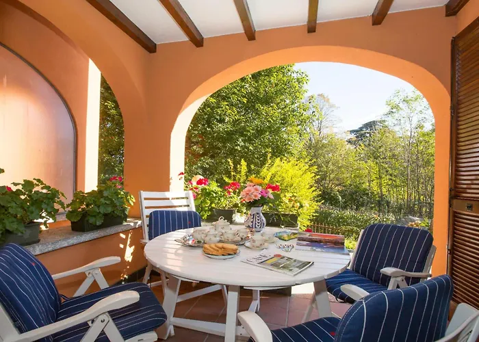 アパート Poggio Fiorito Loggetta メナッジョ